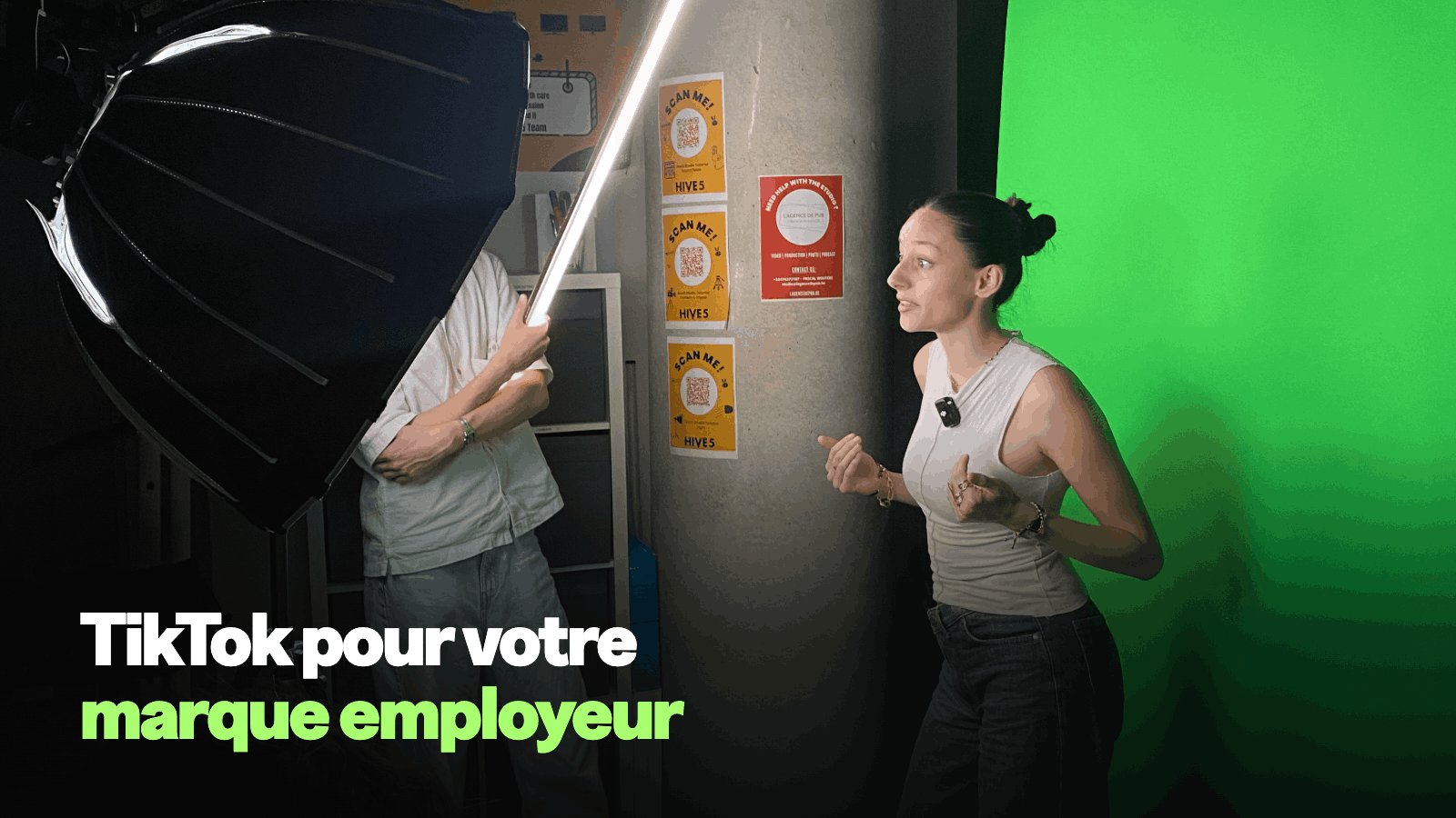 Couverture TikTok employer branding : smartphone affichant une vidéo verticale et un badge vert '56,1% découvrent des jobs via TikTok'.