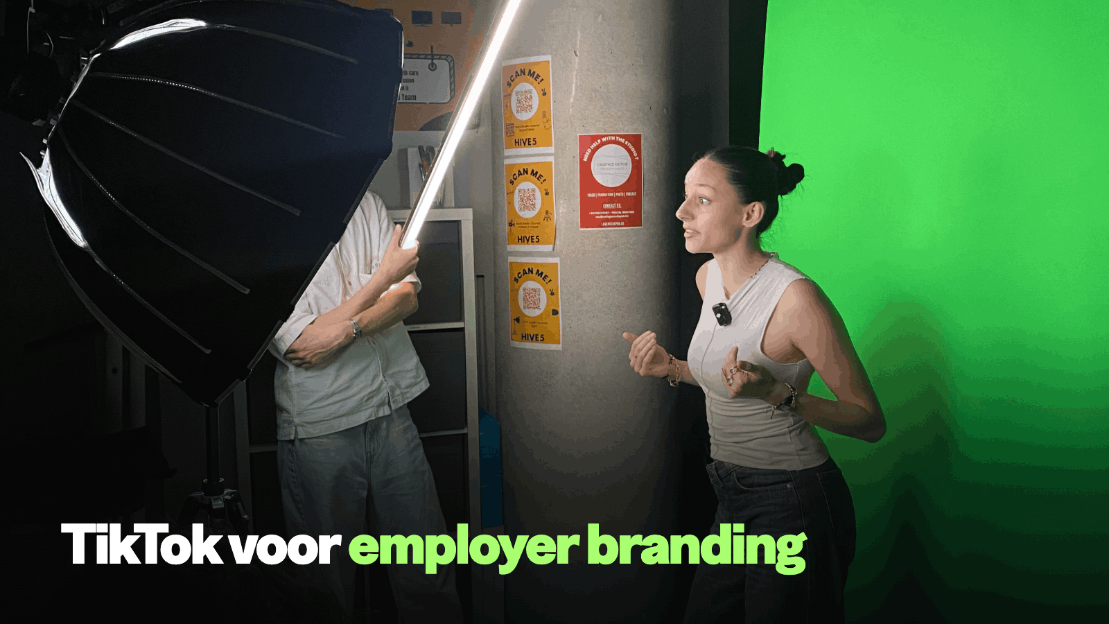 TikTok employer branding cover: smartphone met een verticale video en een groen label '56,1% ontdekt jobs via TikTok'.